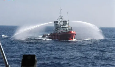 Tin chiều 20-5: TQ điều tàu cá vỏ sắt trên 300 tấn tham gia ngăn cản tàu VN ảnh 1